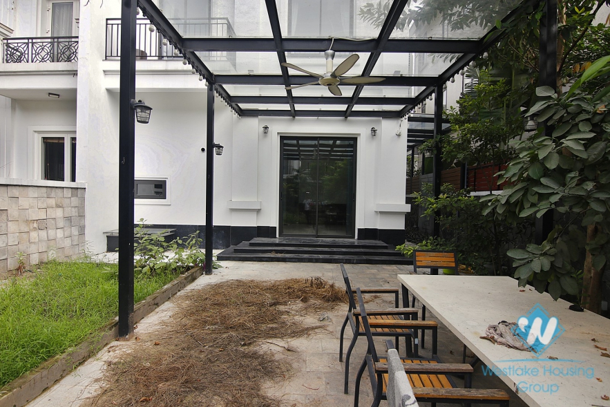 Beautiful four-bedroom townhouse villa in Vinhome Riverside near BIS international school