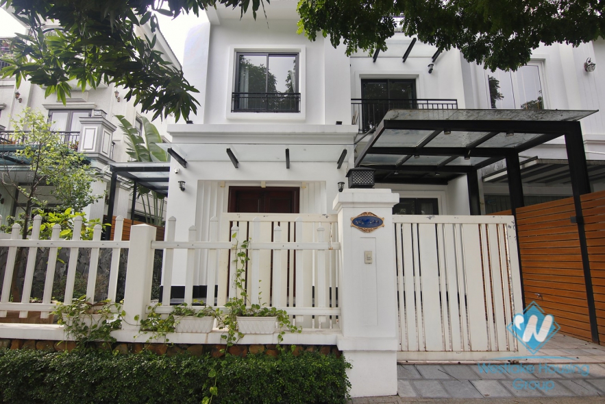 Beautiful four-bedroom townhouse villa in Vinhome Riverside near BIS international school