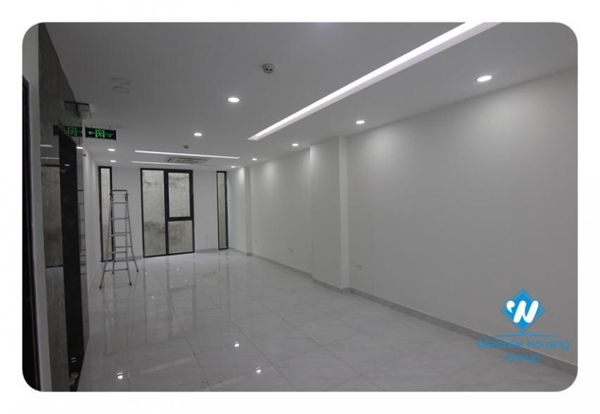 Office for rent on Kim Ma Thuong Street