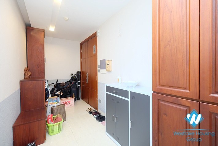 A delightful and cozy 3 bedroom apartment rental in Ciputra L Building