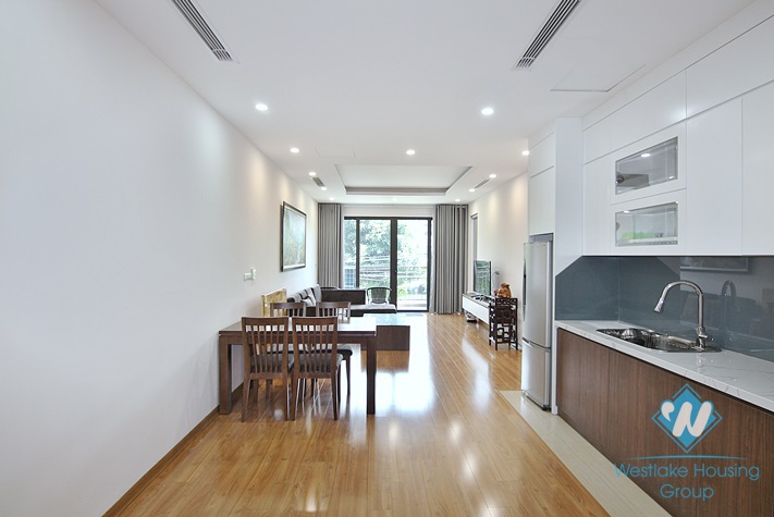 Lake view one bedroom apartment for rent in Tu Hoa st, Tay Ho 