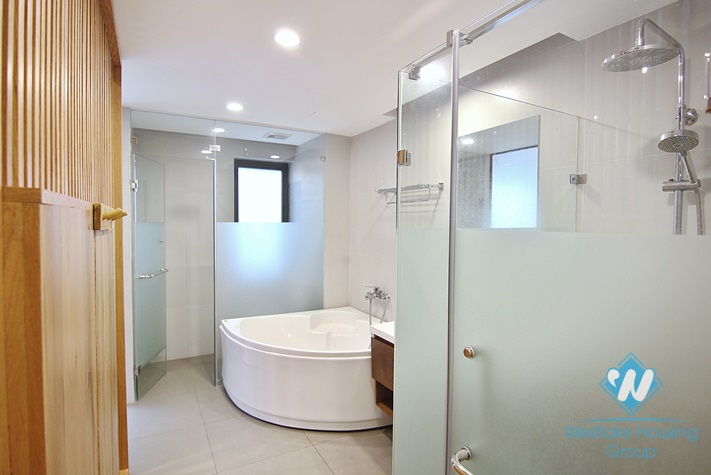 Lake view two bedrooms apartment for rent in Tu Hoa, Tay Ho