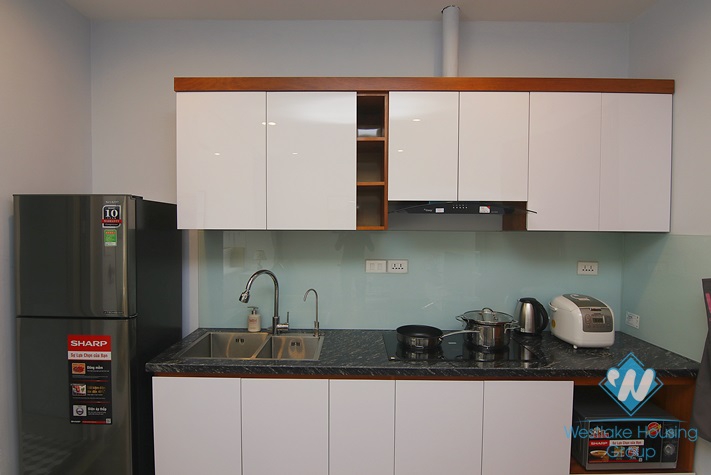 Bright studio for rent in Hoang Hoa Tham st, Ba Dinh