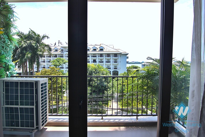 Spacious one bedrooms apartment for rent in Tu Hoa st, Tay Ho
