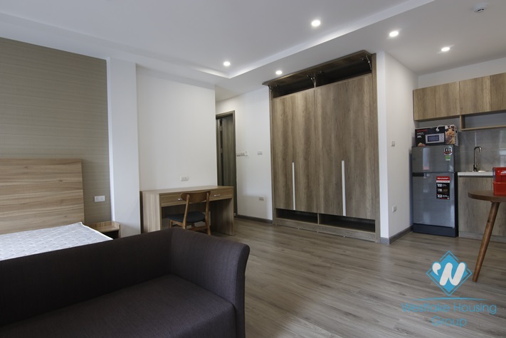 Bright studio for rent in Linh Lang street, Ba Dinh, Ha Noi