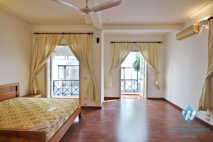 A renovated five bedrooms house for rent in To Ngoc Van, Tay Ho