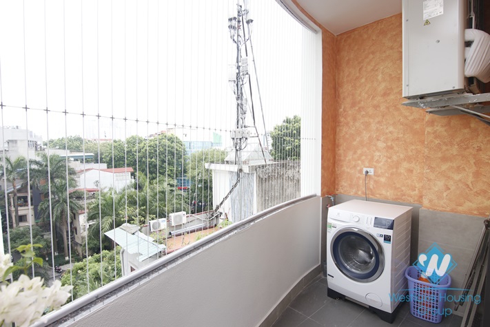 Brigh two bedrooms apartment for rent in Hoang Hoa Tham, Ba Dinh