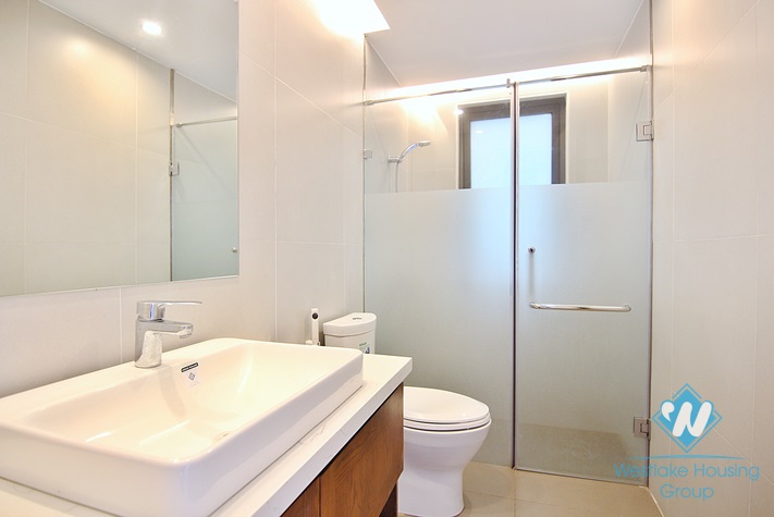 Lake view two bedrooms apartment for rent in Tu Hoa, Tay Ho