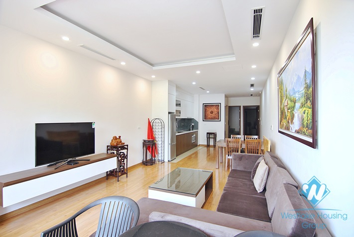 Lake view one bedroom apartment for rent in Tu Hoa st, Tay Ho 