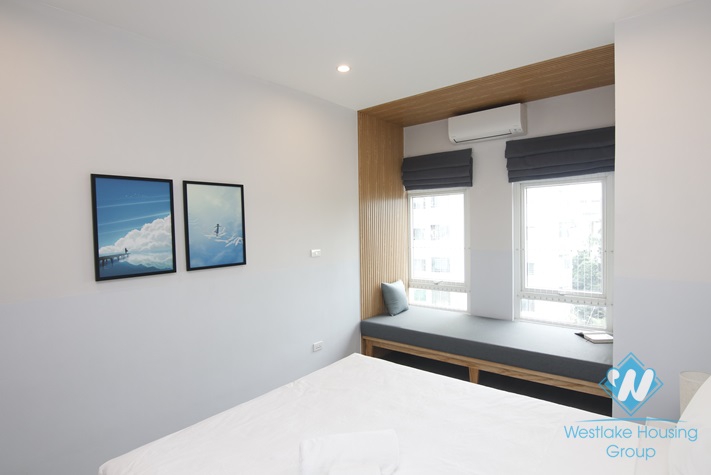 Brigh two bedrooms apartment for rent in Hoang Hoa Tham, Ba Dinh