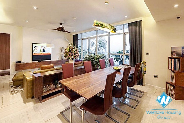 Spendid apartment with gorgeous lake view for rent in WaterMark, Tay Ho
