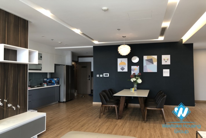 Abrand new, elegant 3 bedroom apartment for rent in Vimhomes Metropolis 