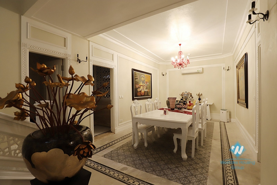 Detached Ambassador standard villa to lease in Vinhomes Riverside Hanoi