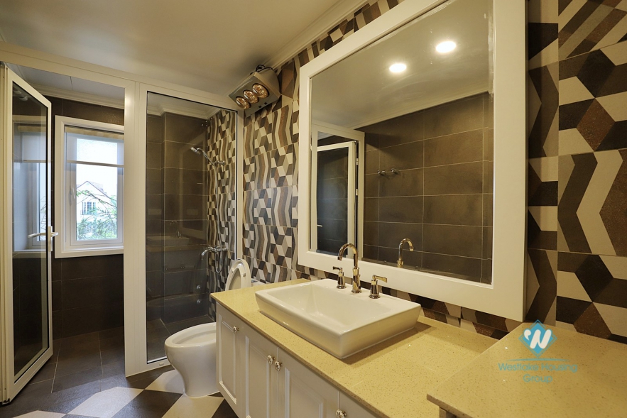 Detached Ambassador standard villa to lease in Vinhomes Riverside Hanoi