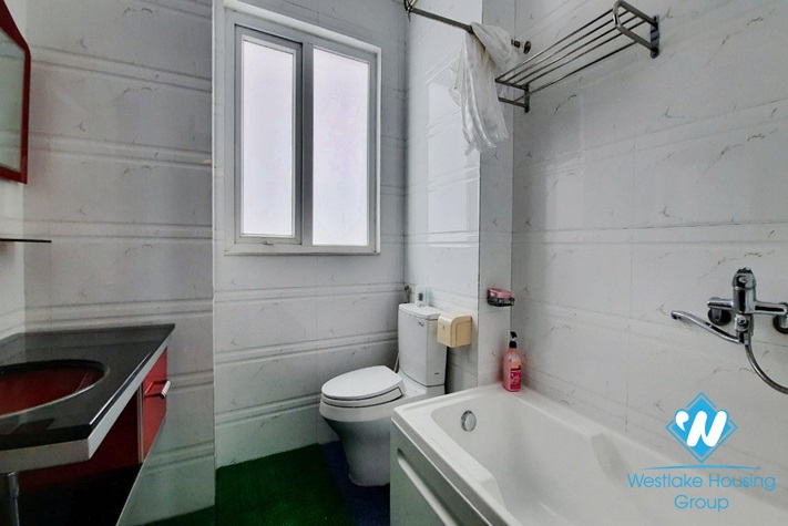 Two-bedroom apartment for rent, near Vincom Ba Trieu