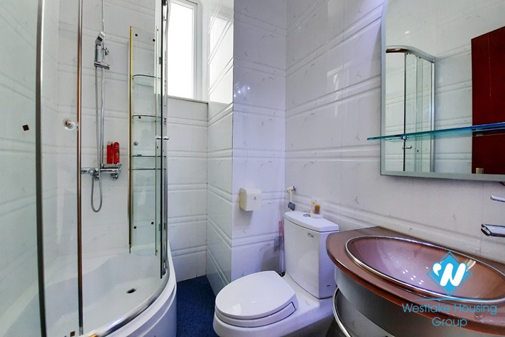 Two-bedroom apartment for rent, near Vincom Ba Trieu