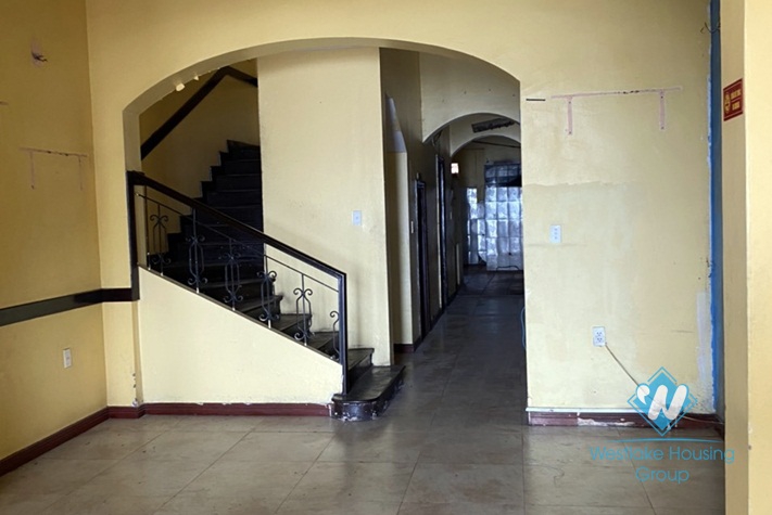 Nice house for restaurants, office for rent in Tay ho, Ha noi