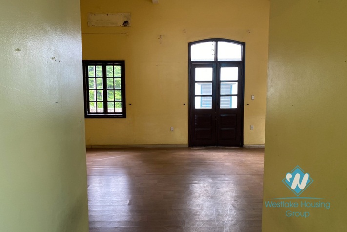 Nice house for restaurants, office for rent in Tay ho, Ha noi
