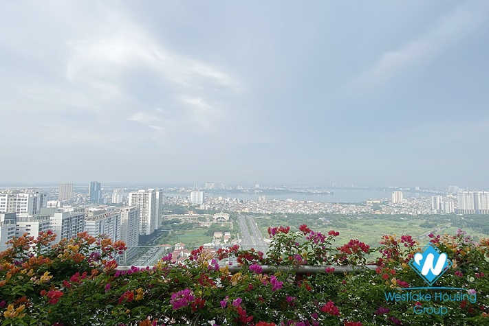 High-end, gorgeous penthouse apartment for rent in Diplomatic Compound 