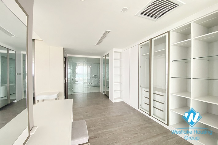 High-end, gorgeous penthouse apartment for rent in Diplomatic Compound 