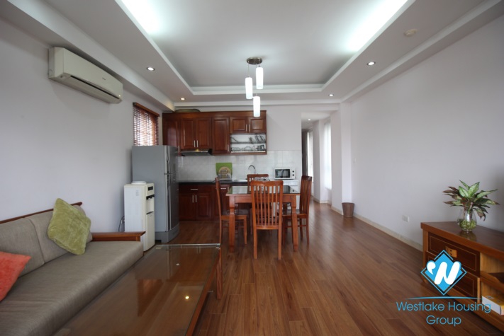 Nice and clean apartment for rent in Truc Bach area, Ba Dinh, Hanoi 