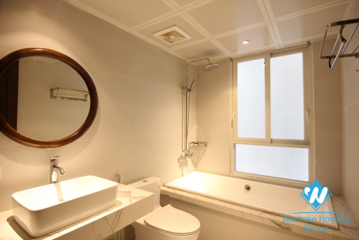 A nice serviced 1 bedroom apartment for rent in Tay Ho district