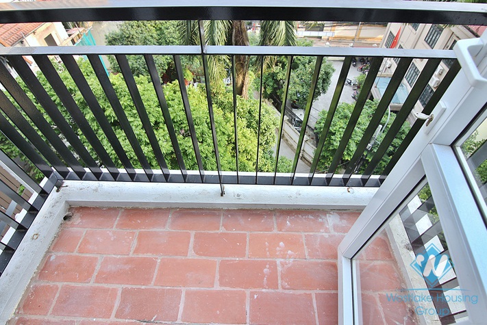 Spacious 2 bedroom apartment with lot of natural light in Tay ho, Ha noi