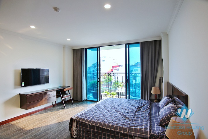 Brand new studio with beautiful lake view in Tay ho, Ha noi