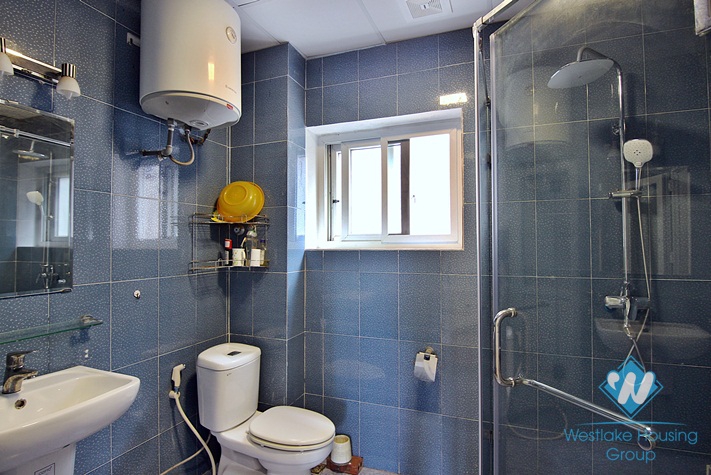 Spacious 3 bedroom apartment with lake view in Tay ho, Ha noi