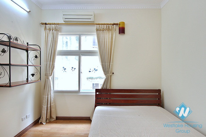 Spacious 3 bedroom apartment with lake view in Tay ho, Ha noi