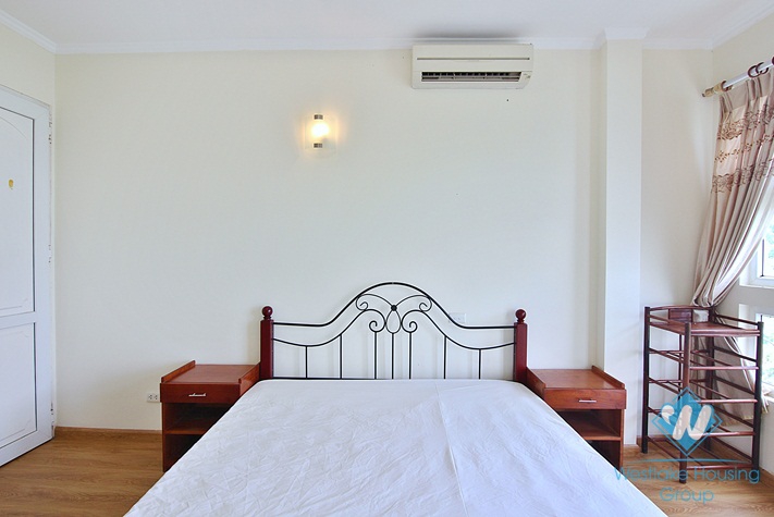 Spacious 3 bedroom apartment with lake view in Tay ho, Ha noi