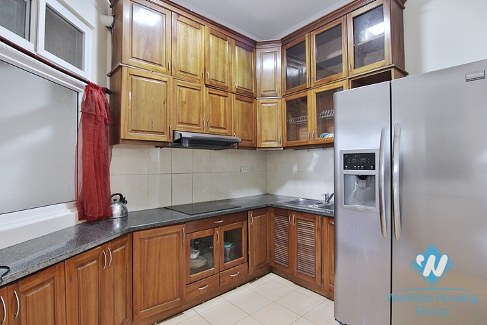 Spacious 3 bedroom apartment with lake view in Tay ho, Ha noi