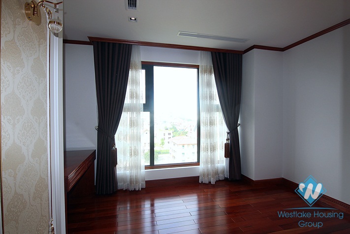 Beautiful brand new 3 bedroom apartment for rent in D'Leroi Soleil, Xuan dieu, Tay ho