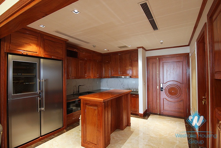 Beautiful brand new 3 bedroom apartment for rent in D'Leroi Soleil, Xuan dieu, Tay ho