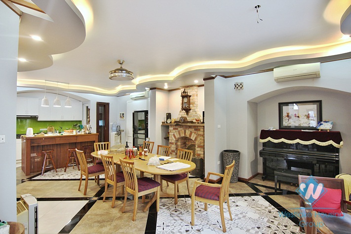 A gorgeous newly renovated villa for rent in Tay ho, Ha noi