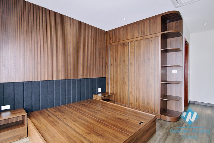 A beautiful  03+ bedrooms apartment on 5th floor for rent in Tay Ho, Ha Noi