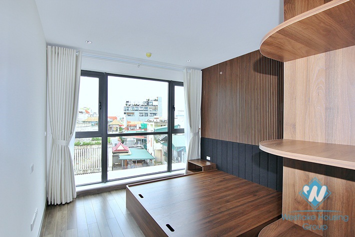 A beautiful  03+ bedrooms apartment on 5th floor for rent in Tay Ho, Ha Noi
