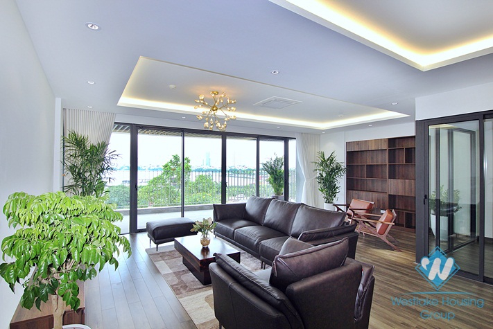 A beautiful  03+ bedrooms apartment on 5th floor for rent in Tay Ho, Ha Noi