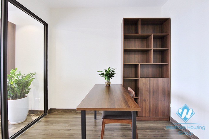 A beautiful  03+ bedrooms apartment on 5th floor for rent in Tay Ho, Ha Noi