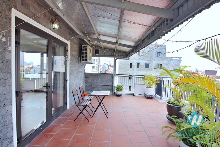 Beautiful top floor 1 bedroom apartment for rent in Trinh cong son, Tay ho, Hanoi