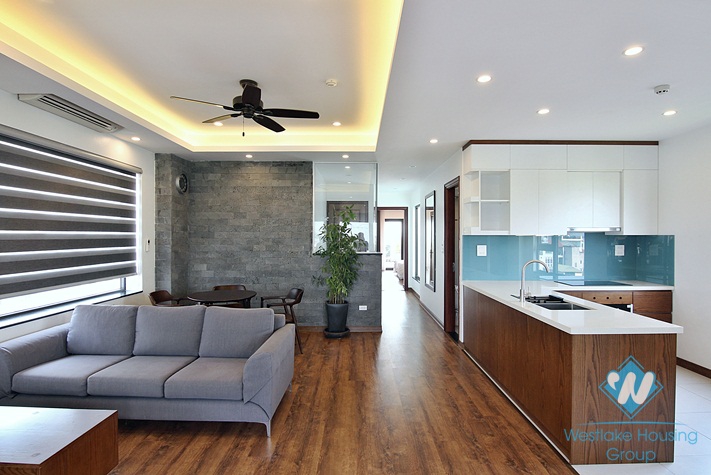Beautiful top floor 1 bedroom apartment for rent in Trinh cong son, Tay ho, Hanoi