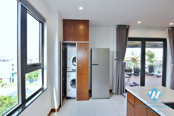 Beautiful top floor 1 bedroom apartment for rent in Trinh cong son, Tay ho, Hanoi