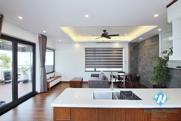 Beautiful top floor 1 bedroom apartment for rent in Trinh cong son, Tay ho, Hanoi