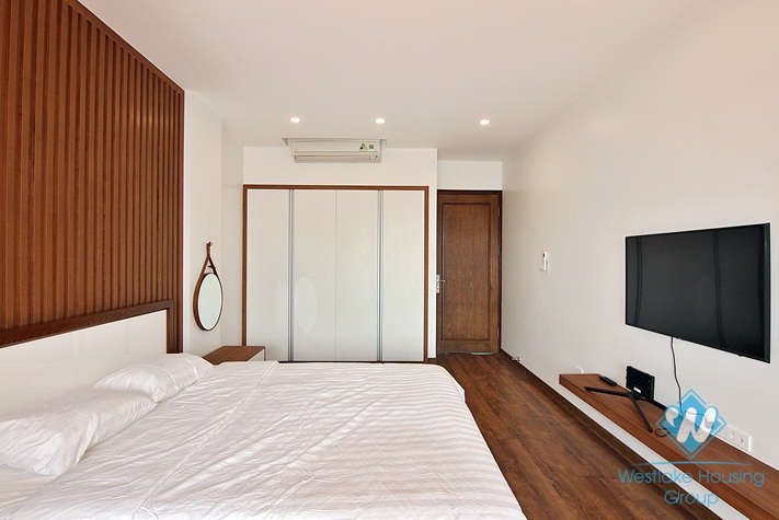 Beautiful top floor 1 bedroom apartment for rent in Trinh cong son, Tay ho, Hanoi