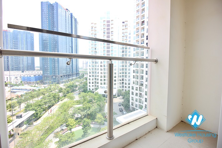 A newly-finished 3 bedroom apartment for rent in Ciputra L Tower