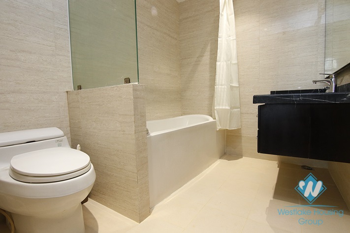 Bright studio for lease in Quan Thanh street, Ba Dinh, Ha Noi