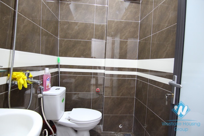 An office or shops for rent in Xuan Dieu street, Tay Ho, Ha Noi