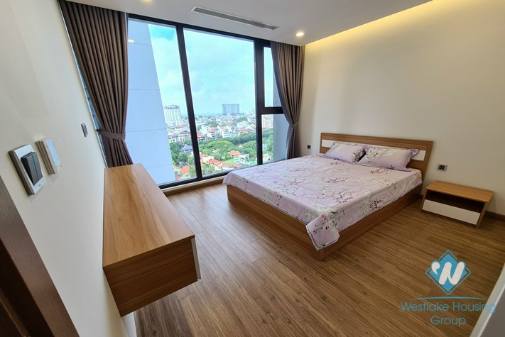 A pretty three bedrooms apartment for rent in Vinhome Metropolis, Ba Dinh