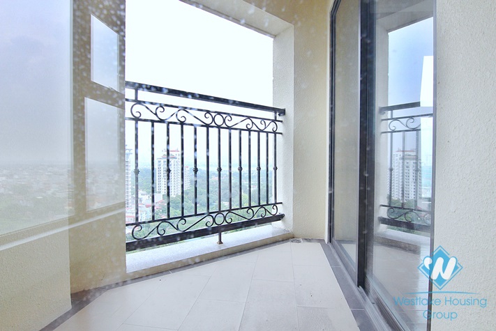 A magnificent 4 bedroom apartment for rent in De L’Roi Soleil