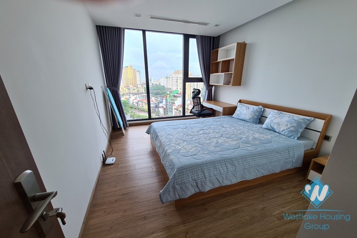 A pretty three bedrooms apartment for rent in Vinhome Metropolis, Ba Dinh